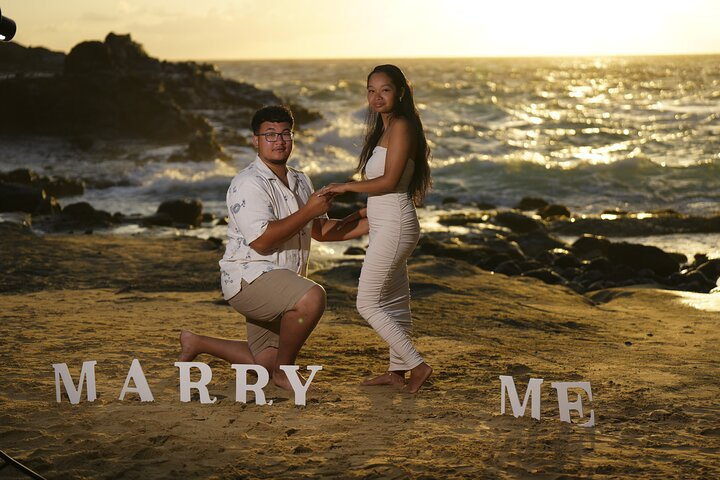 Plan Surprising/Secret Proposal Photo/Video in Hawaii Paradise  - Photo 1 of 23